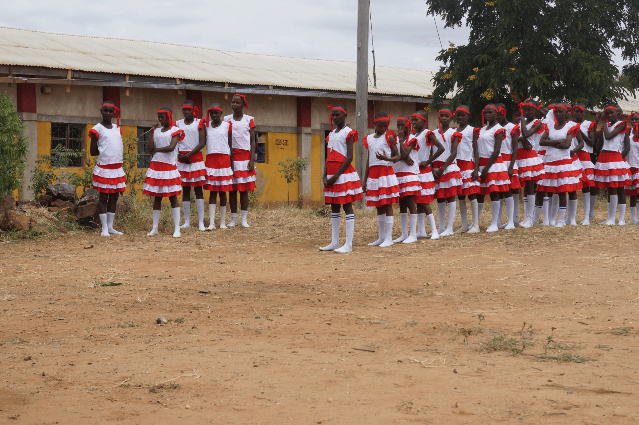 Schüler in Uniform an der kenianischen Partnerschule